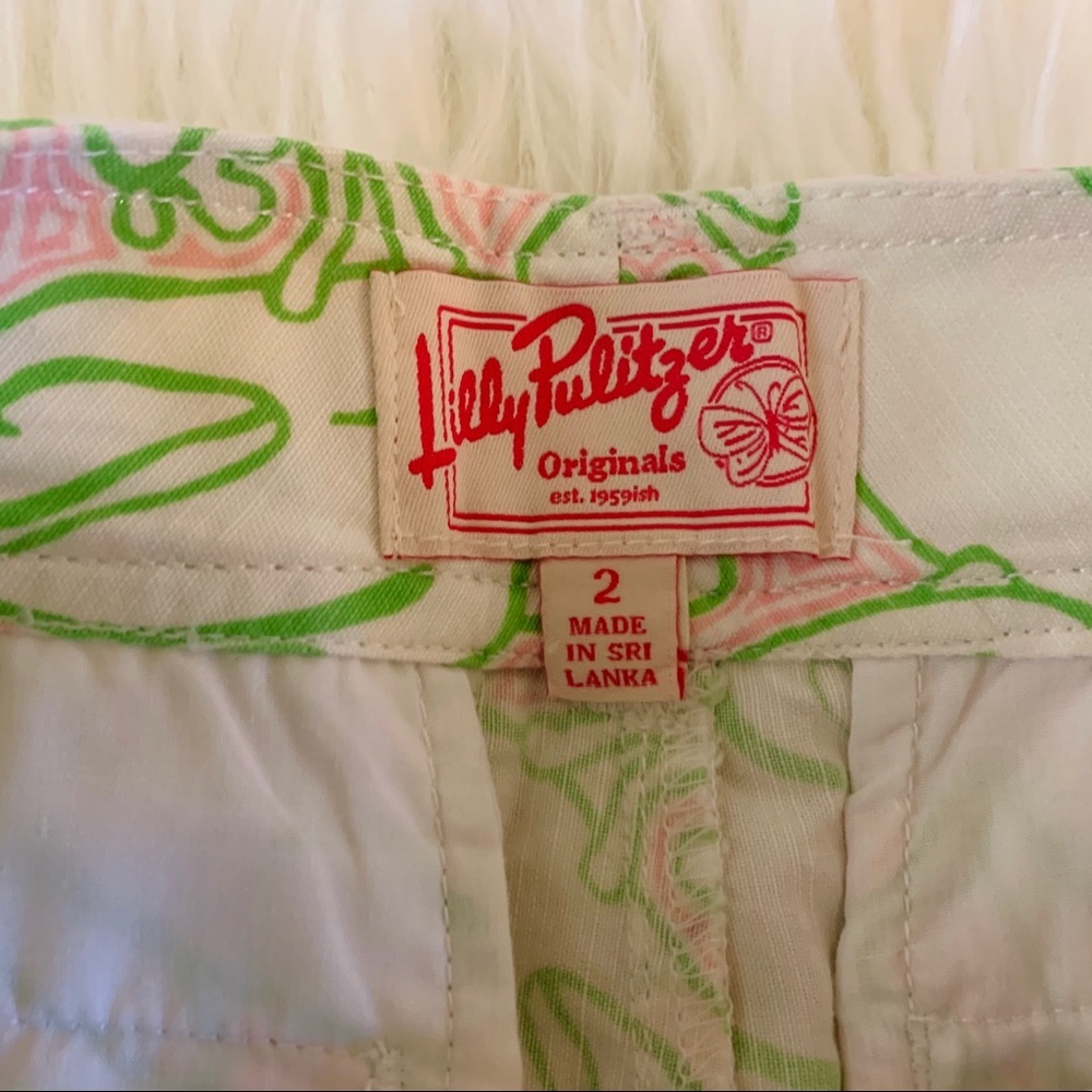 🐸 Lilly Pulitzer Callahan Shorts in Lilly’s Pad - Picture 2 of 3